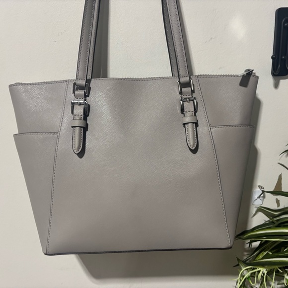 ❤️Michael Kors Charlotte Saffiano Leather Tote - Picture 4 of 7